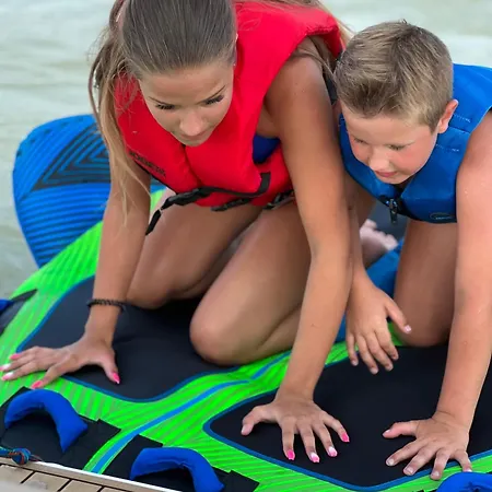 シャレー Ozonia Wellness House *