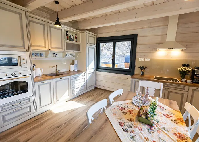 Шале Ozonia Wellness House Sahy